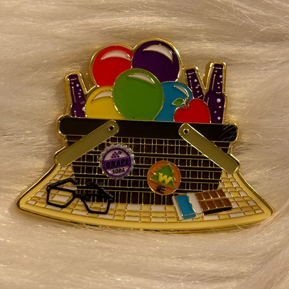 Disney Loungefly “Up” Picnic Basket Trading Pin